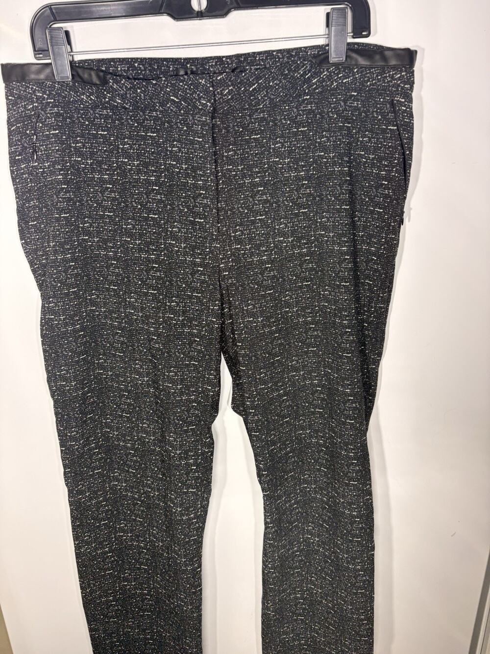 89th & Madison ~Woman Size 16~ Black/White Stretchy Ankle Pants Pull-On.